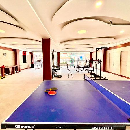 Vista Resort, Manali - ! Near Mall Road !! Hot & Cold Ac Rooms !! Best Selling !! Big Parking !! Luxury Collection !! Open Terrace !! Lift !! Playing Zone !! Property Of The Year ! Exteriör bild