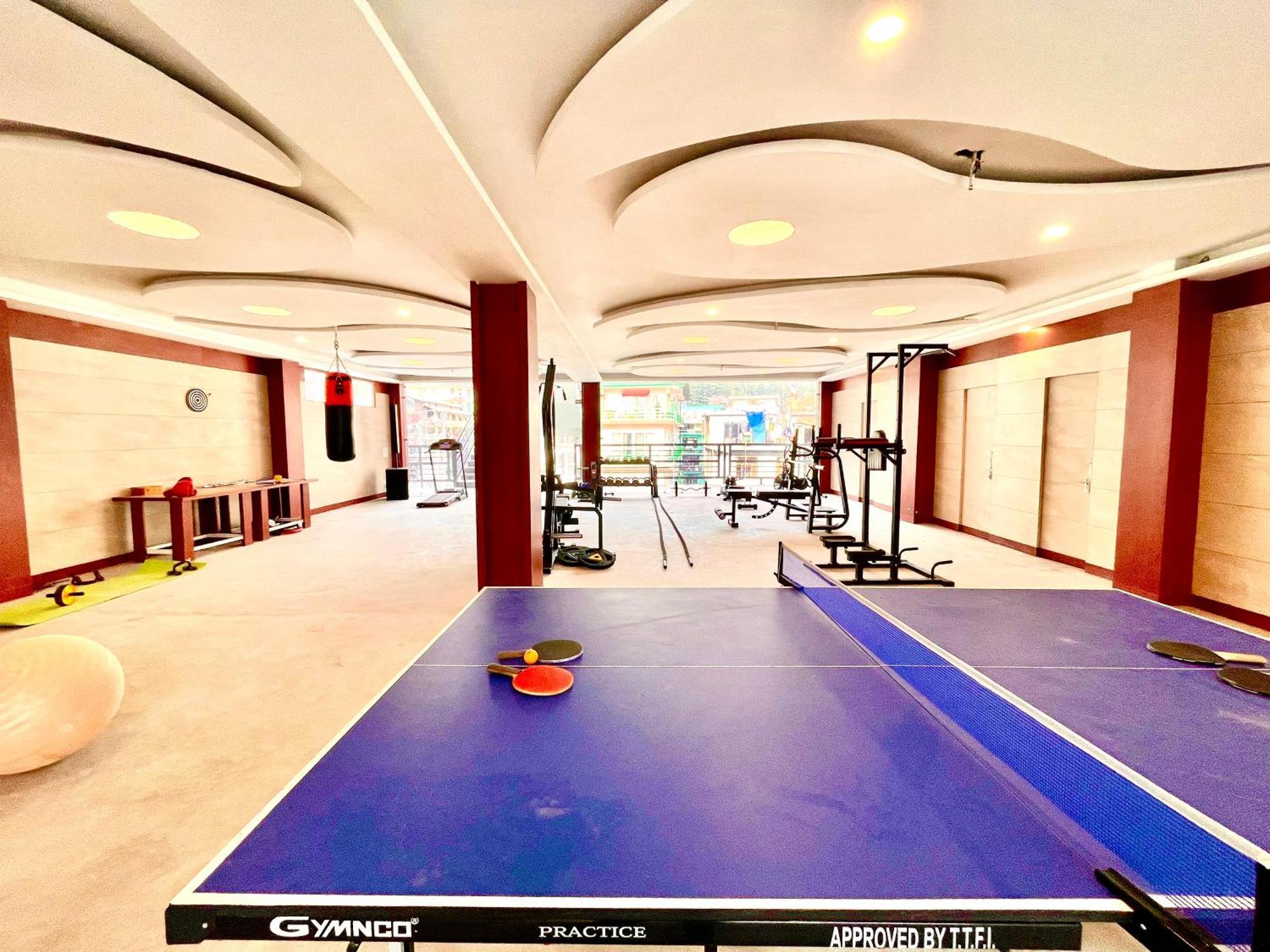 Vista Resort, Manali - ! Near Mall Road !! Hot & Cold Ac Rooms !! Best Selling !! Big Parking !! Luxury Collection !! Open Terrace !! Lift !! Playing Zone !! Property Of The Year ! Exteriör bild