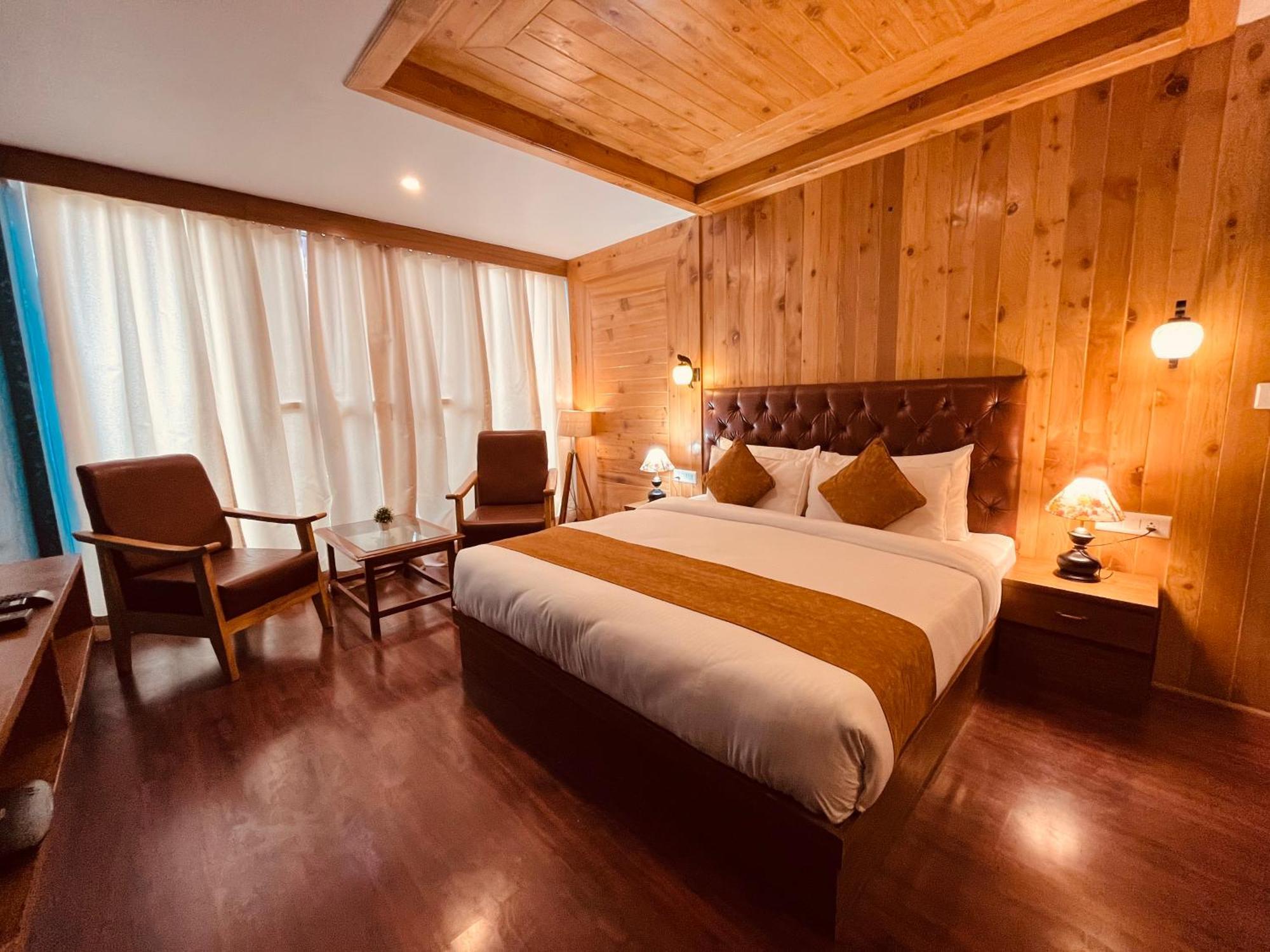 Vista Resort, Manali - ! Near Mall Road !! Hot & Cold Ac Rooms !! Best Selling !! Big Parking !! Luxury Collection !! Open Terrace !! Lift !! Playing Zone !! Property Of The Year ! Exteriör bild