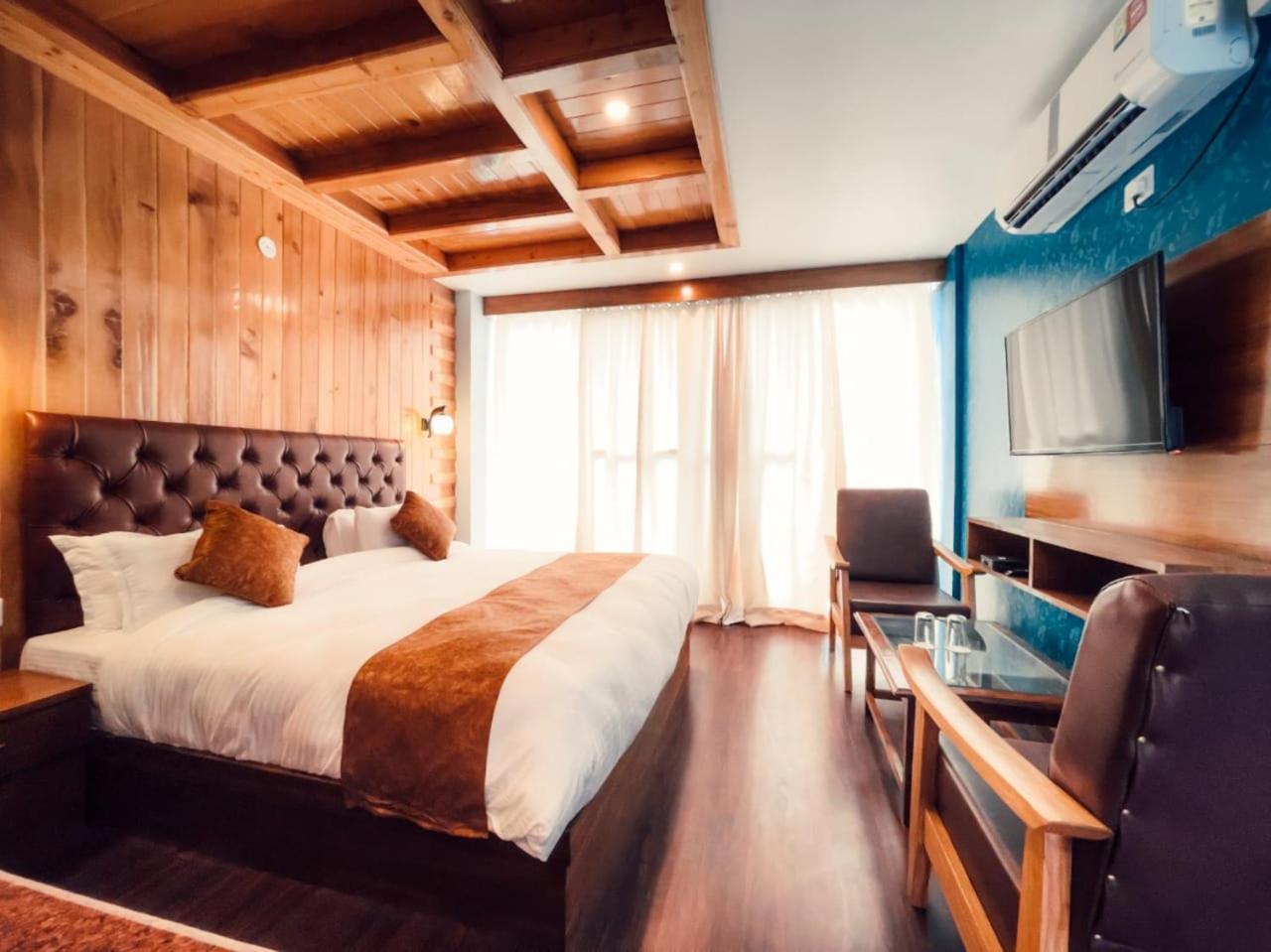 Vista Resort, Manali - ! Near Mall Road !! Hot & Cold Ac Rooms !! Best Selling !! Big Parking !! Luxury Collection !! Open Terrace !! Lift !! Playing Zone !! Property Of The Year ! Exteriör bild