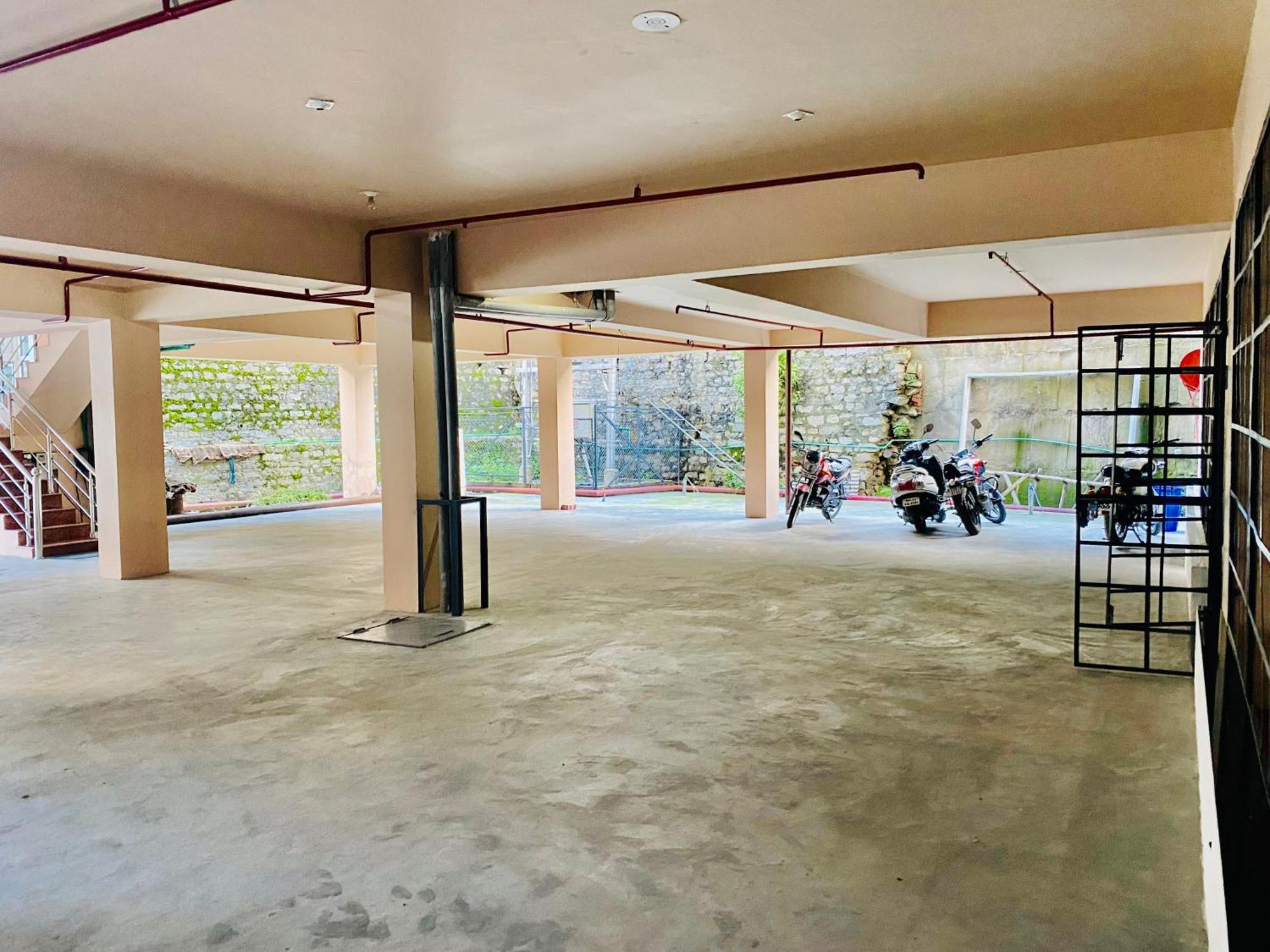 Vista Resort, Manali - ! Near Mall Road !! Hot & Cold Ac Rooms !! Best Selling !! Big Parking !! Luxury Collection !! Open Terrace !! Lift !! Playing Zone !! Property Of The Year ! Exteriör bild