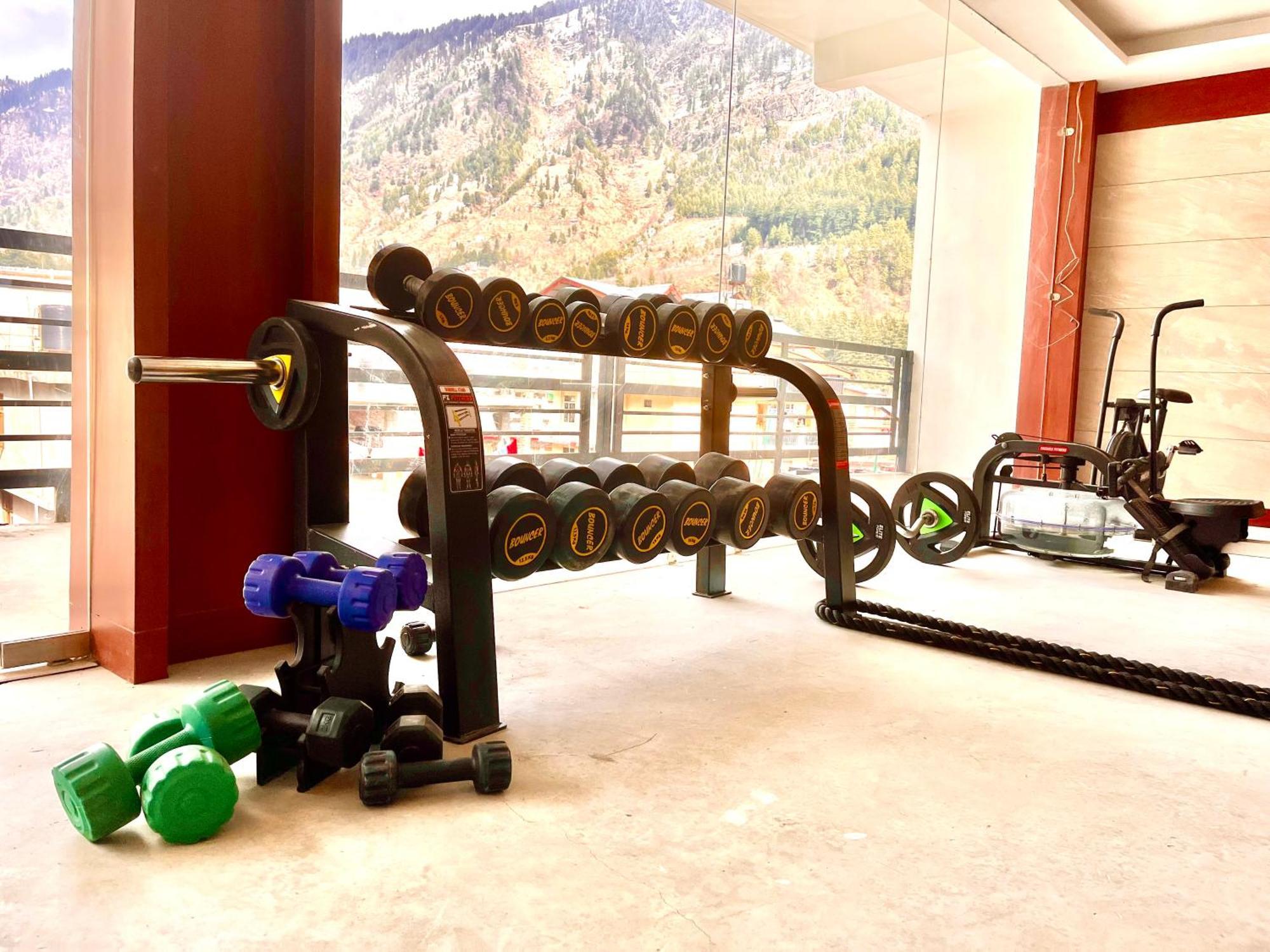 Vista Resort, Manali - ! Near Mall Road !! Hot & Cold Ac Rooms !! Best Selling !! Big Parking !! Luxury Collection !! Open Terrace !! Lift !! Playing Zone !! Property Of The Year ! Exteriör bild