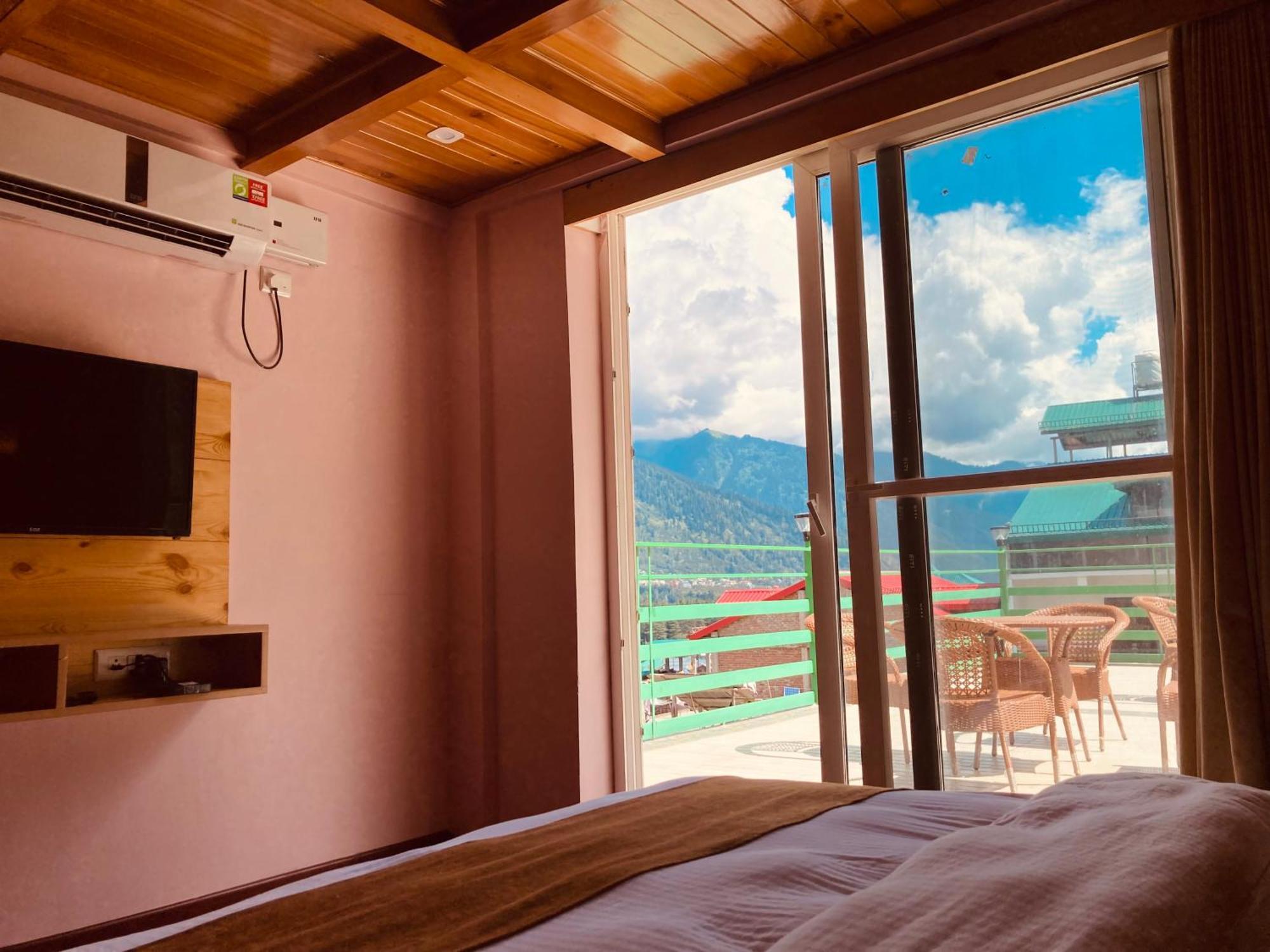 Vista Resort, Manali - ! Near Mall Road !! Hot & Cold Ac Rooms !! Best Selling !! Big Parking !! Luxury Collection !! Open Terrace !! Lift !! Playing Zone !! Property Of The Year ! Exteriör bild
