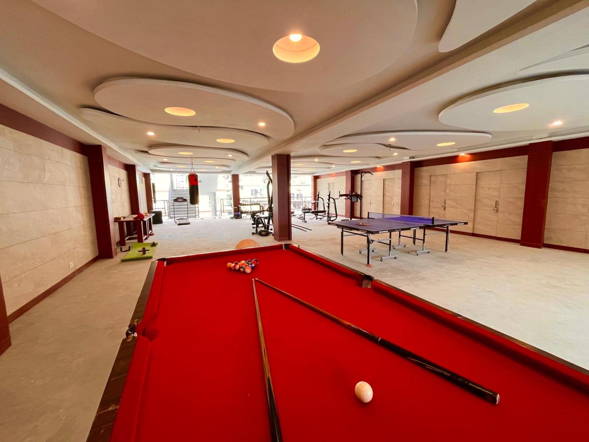 Vista Resort, Manali - ! Near Mall Road !! Hot & Cold Ac Rooms !! Best Selling !! Big Parking !! Luxury Collection !! Open Terrace !! Lift !! Playing Zone !! Property Of The Year ! Exteriör bild